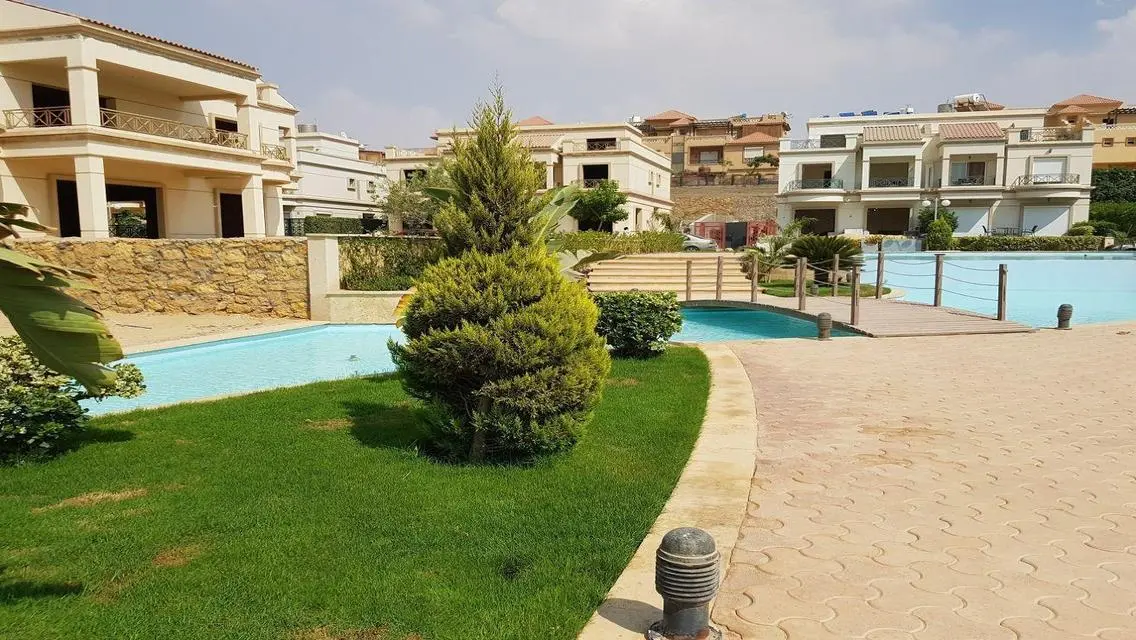 Luxury Apartment for Sale with Landmark Views