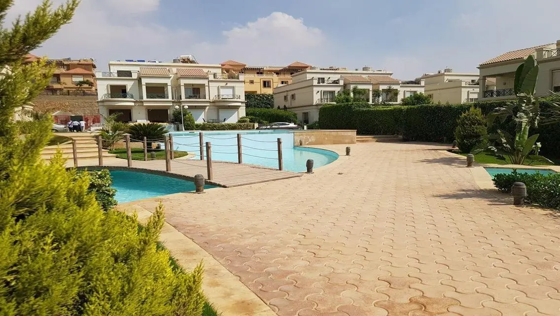 Luxury Apartment for Sale with Landmark Views