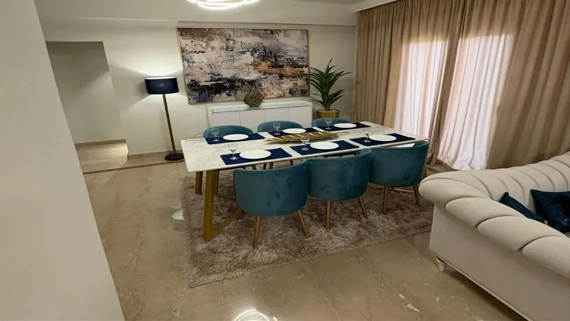 Luxury Apartment for Sale Overlooking the Lakes