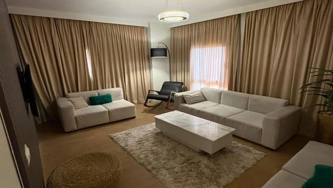Luxury Apartment for Sale Overlooking the Lakes