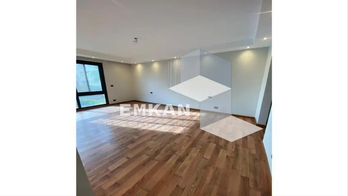 Luxurious Home with Private Garden in Prime Location