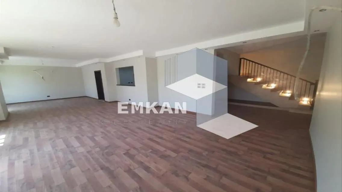Luxurious Home with Private Garden in Prime Location