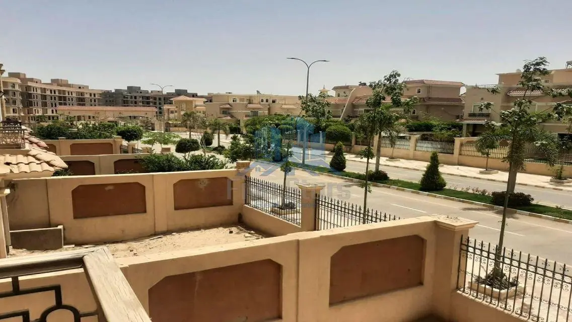 منزل فاخر للبيع في منطقة مميزة