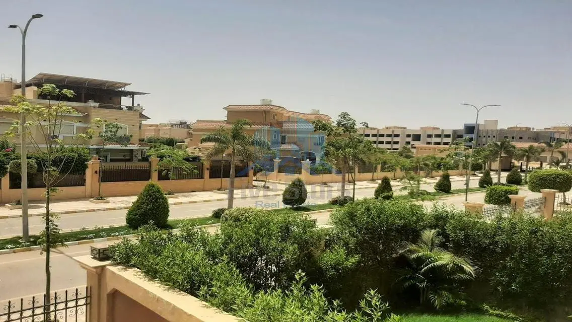 منزل فاخر للبيع في منطقة مميزة