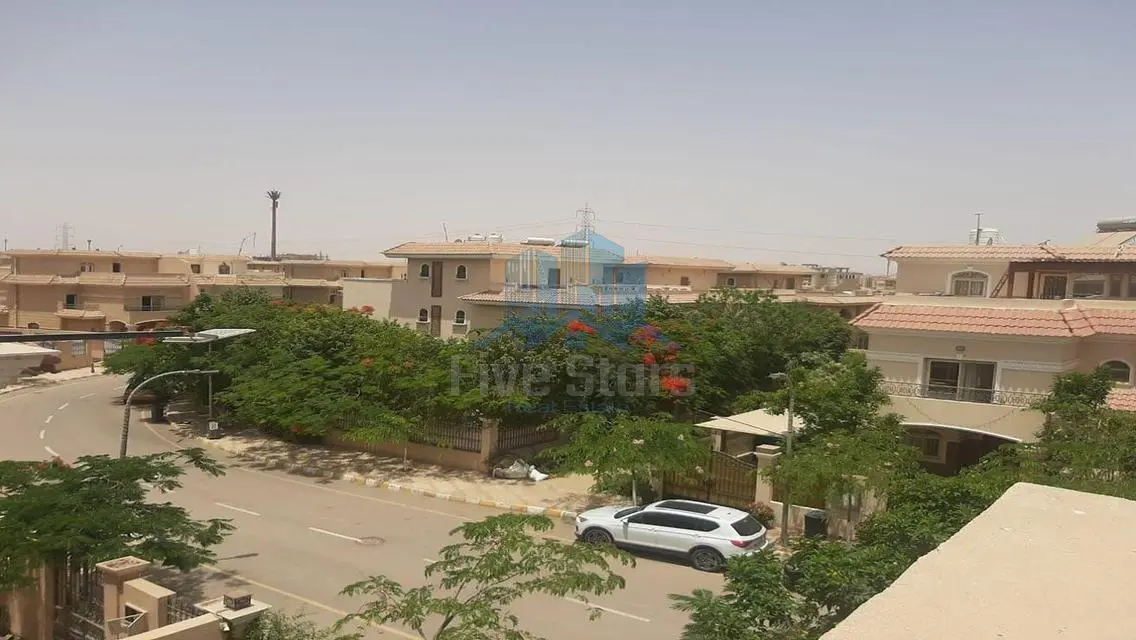 منزل فاخر للبيع في منطقة مميزة