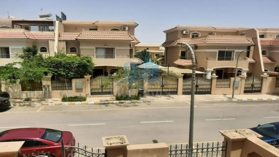 منزل فاخر للبيع في منطقة مميزة