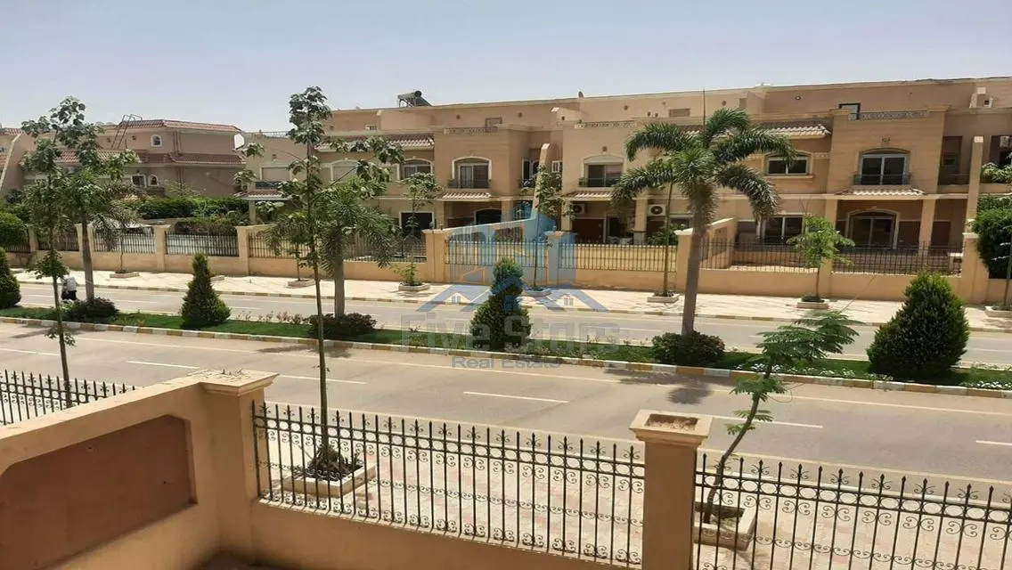 منزل فاخر للبيع في منطقة مميزة