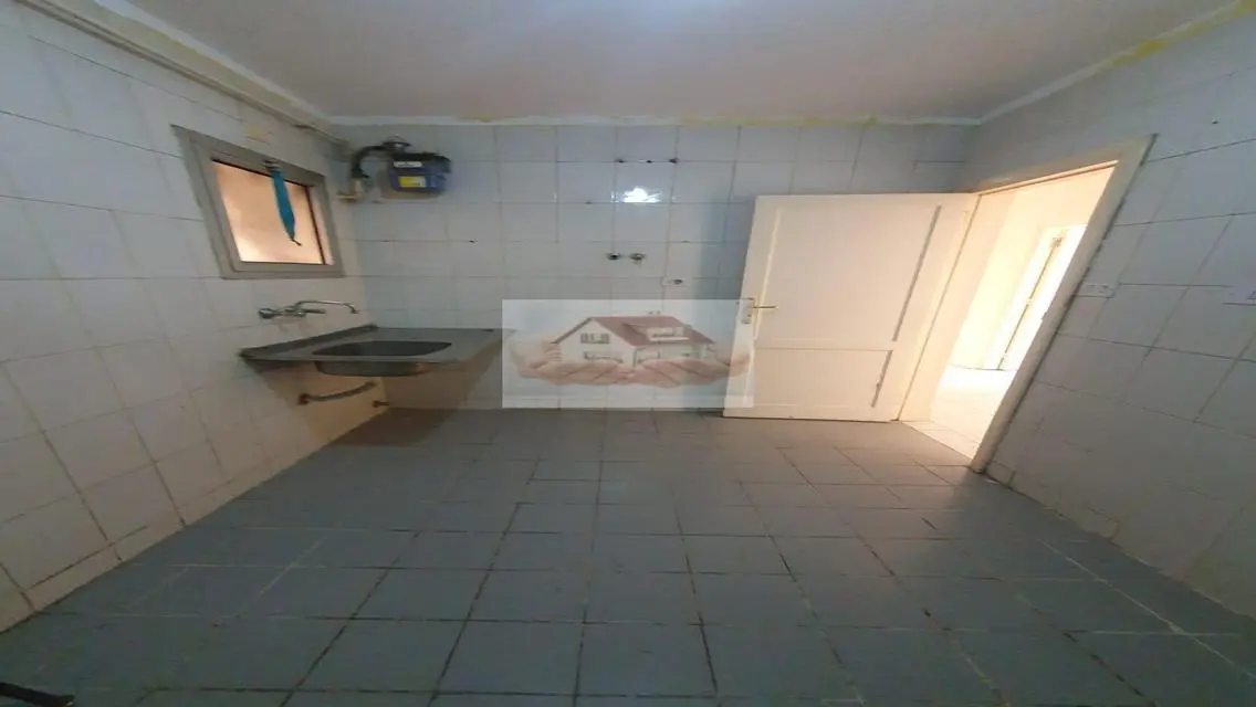 شقة للبيع بالمتر  - 16500 جنيه