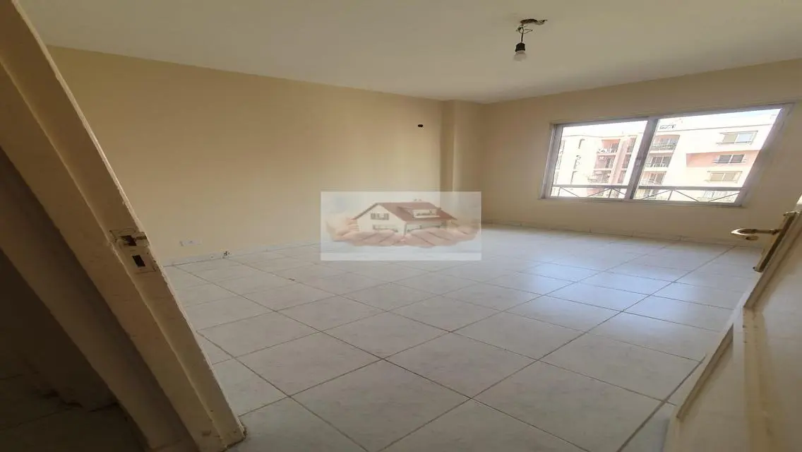 شقة للبيع بالمتر  - 16500 جنيه