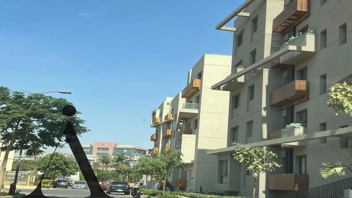 فيلات فاخرة للبيع بمساحة واسعة وإطلالات ساحرة