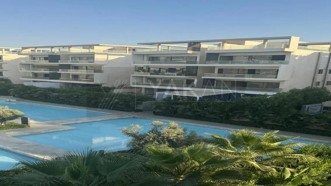 Luxury Apartment with Lake View in the Heart of the City