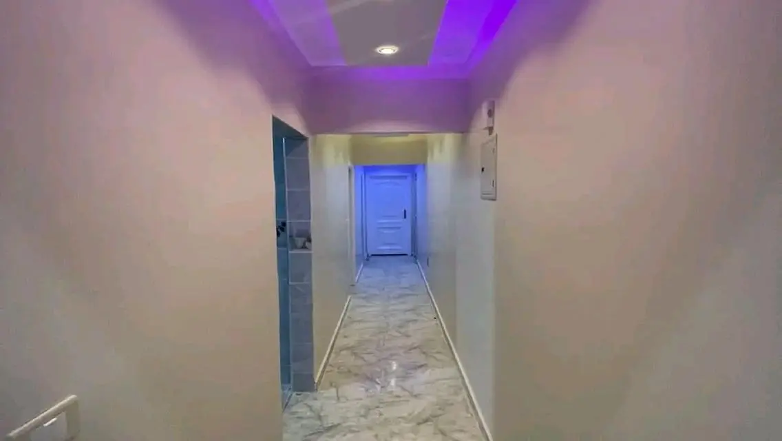 شقة مميزة بإطلالة رائعة على معلم رئيسي
