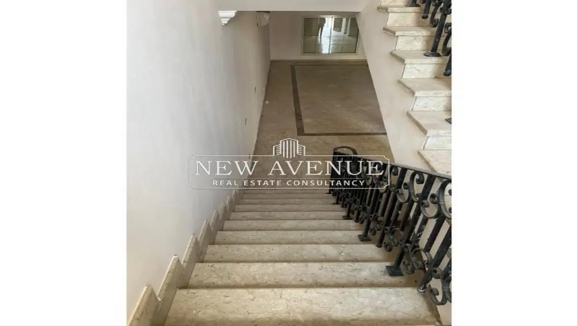 Luxury Apartment with Private Balcony and Garden in Prime Location
