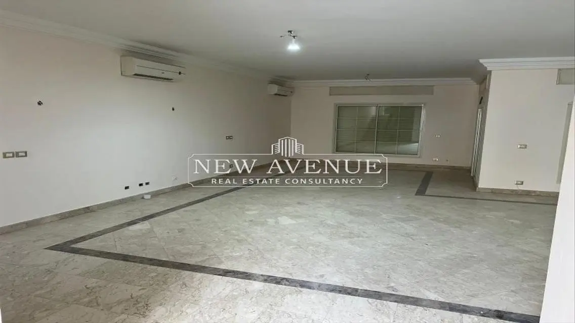 Luxury Apartment with Private Balcony and Garden in Prime Location
