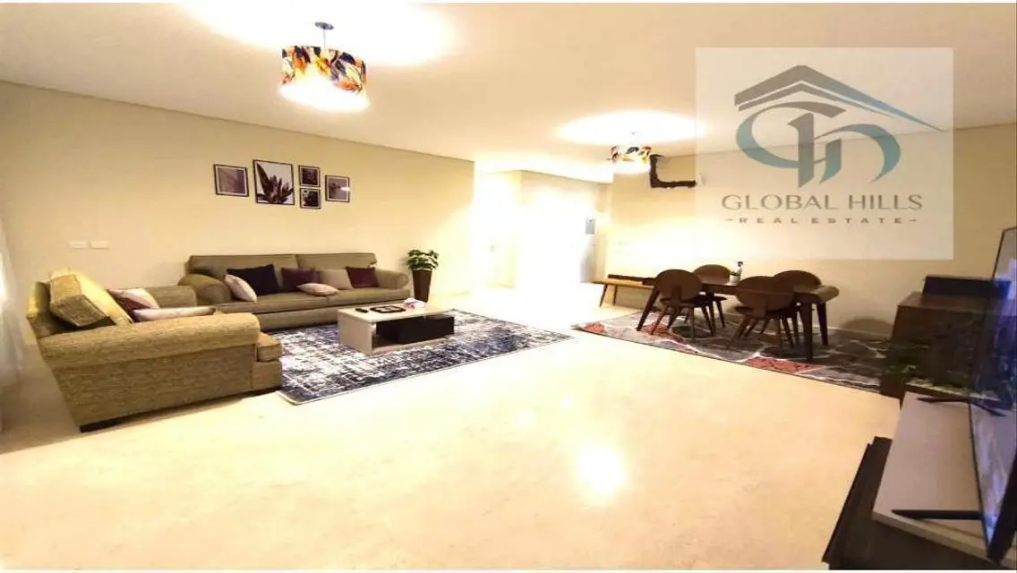 Luxurious Apartment at 90 Avenue