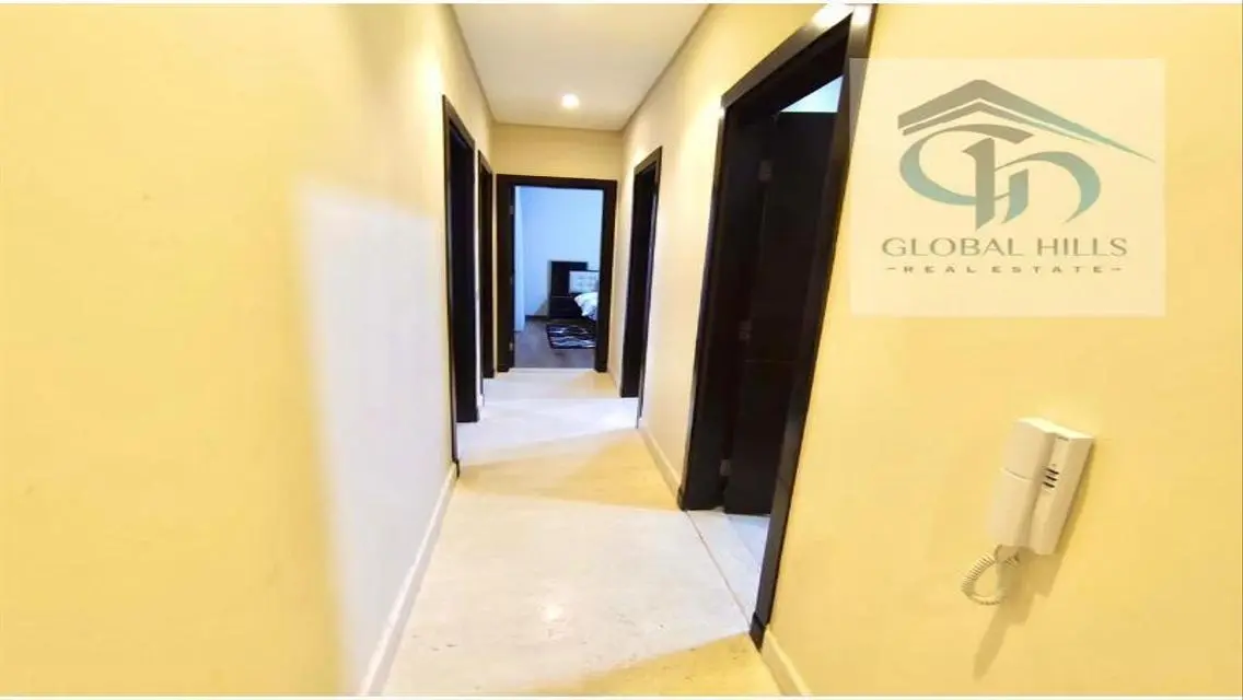 Luxurious Apartment at 90 Avenue