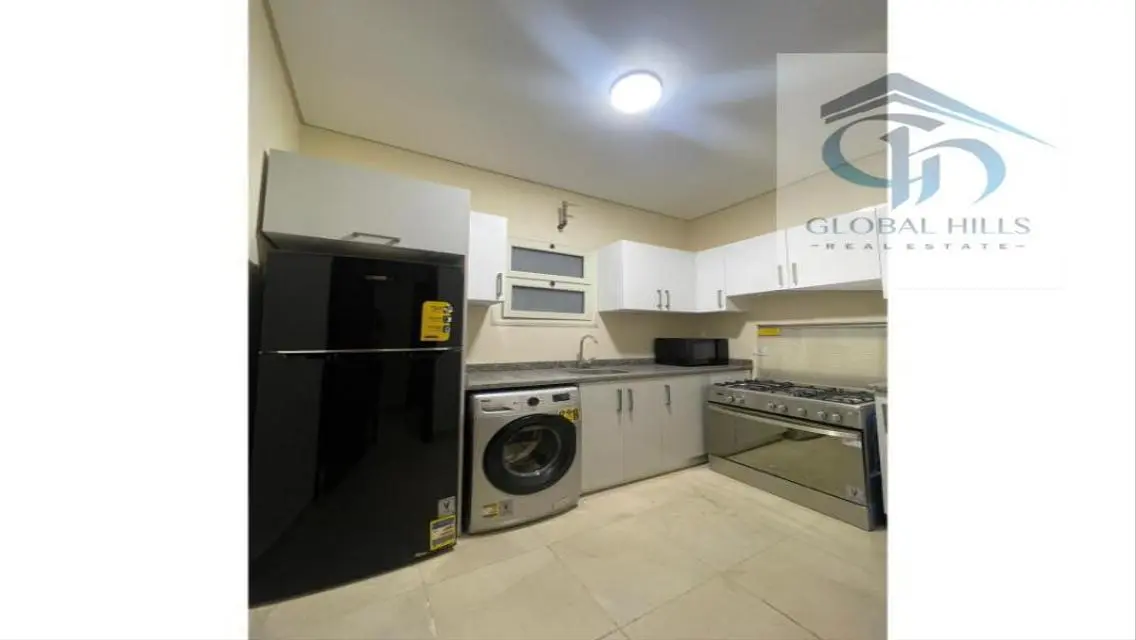 Luxurious Apartment at 90 Avenue