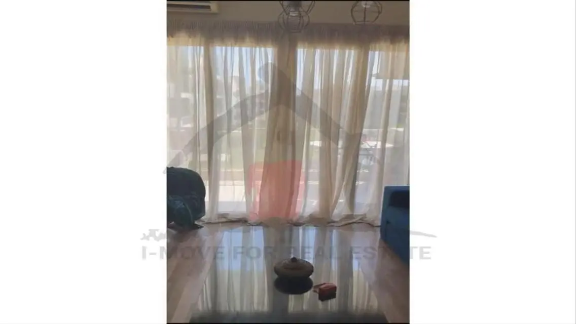 شقة فاخرة بمساحة مريحة في قلب المدينة