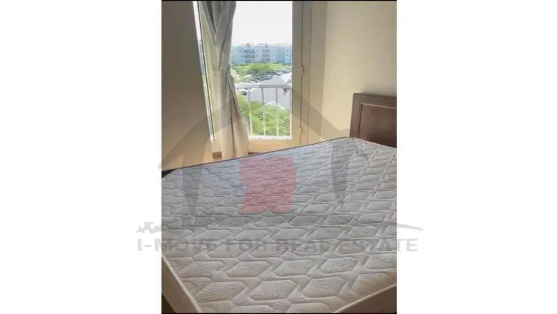 شقة فاخرة بمساحة مريحة في قلب المدينة