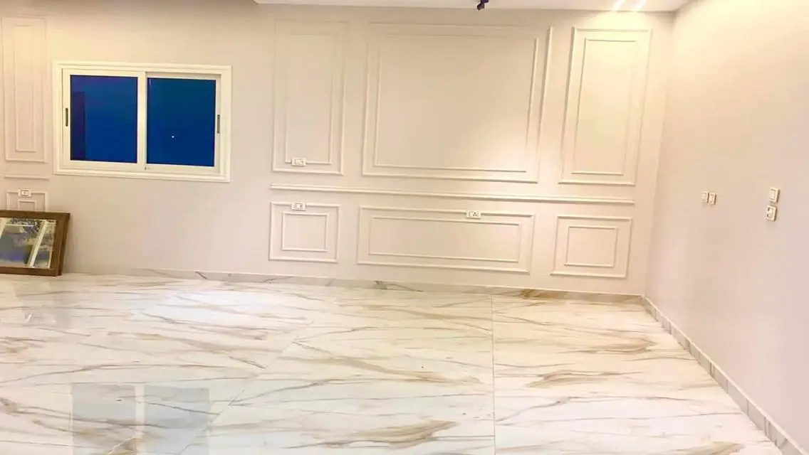 شقة مميزة للبيع بسعر 30000 مع حديقة خاصة