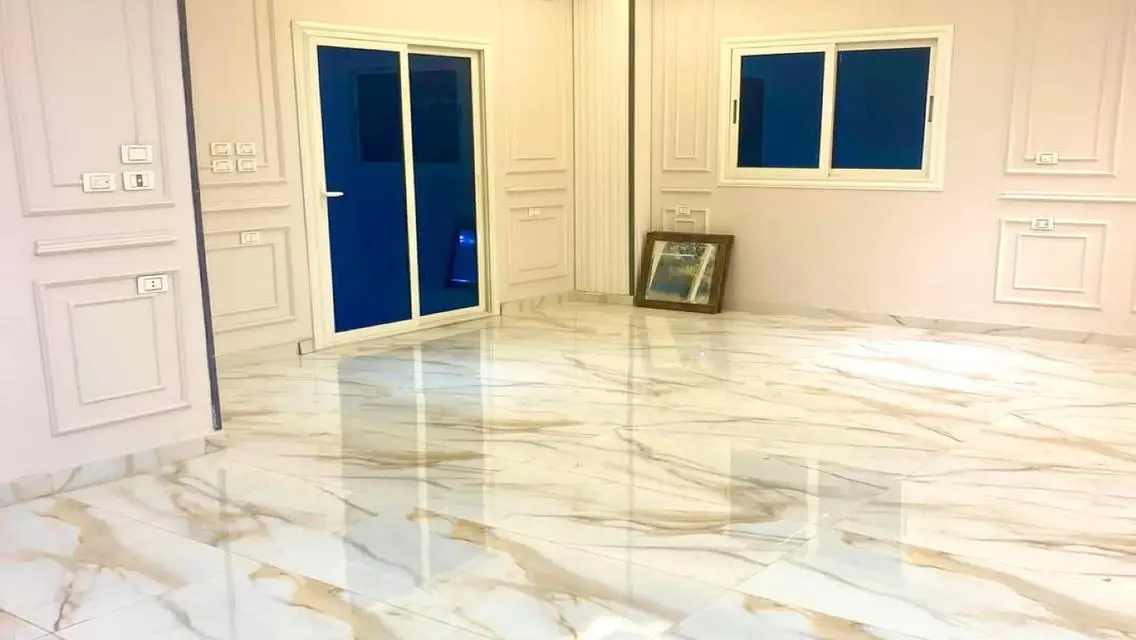 شقة مميزة للبيع بسعر 30000 مع حديقة خاصة