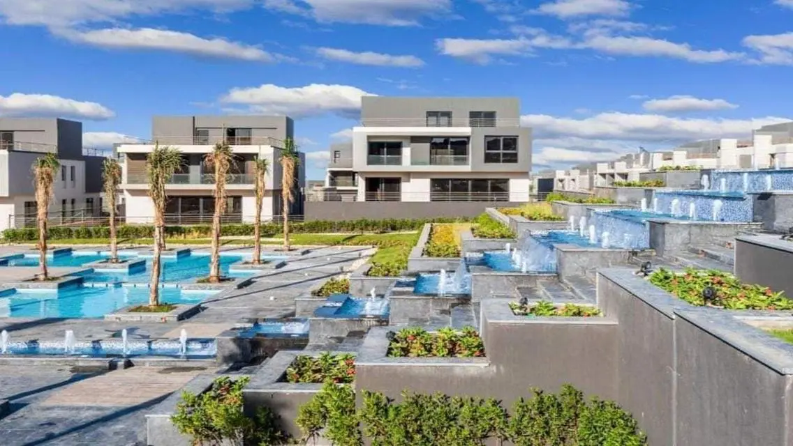 Luxurious Villa with Private Garden and Pool in a Prestigious Area