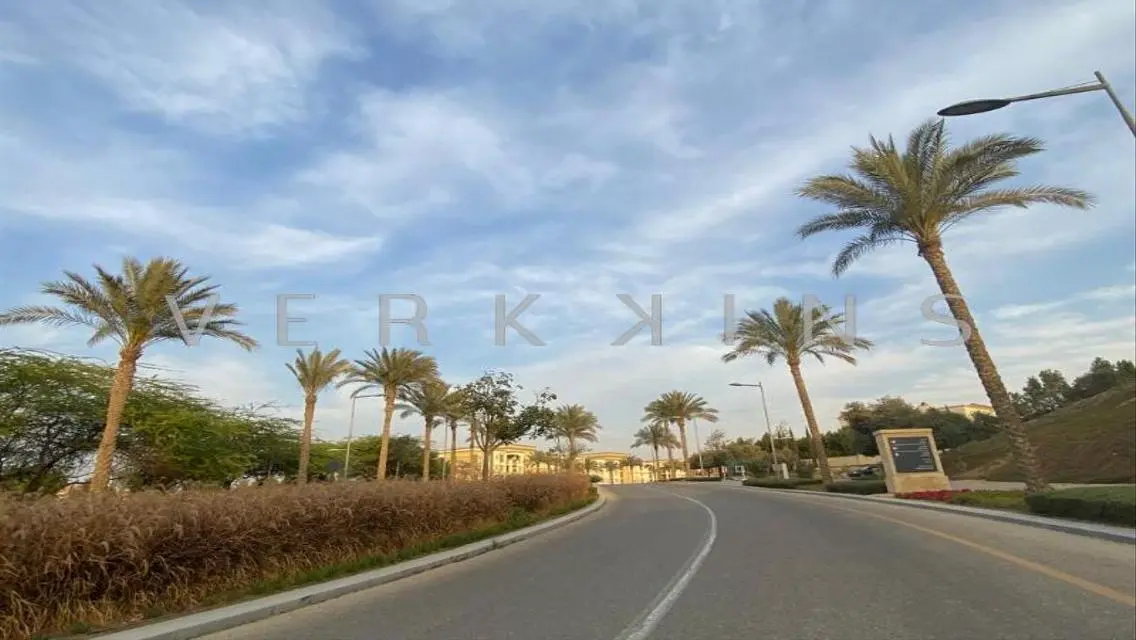 Luxury Apartment with 200 sqm Space, Private Garden, and Pool
