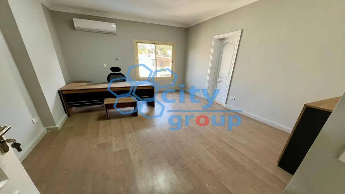 Commercial Office for Rent - 110 Sqm in the City
