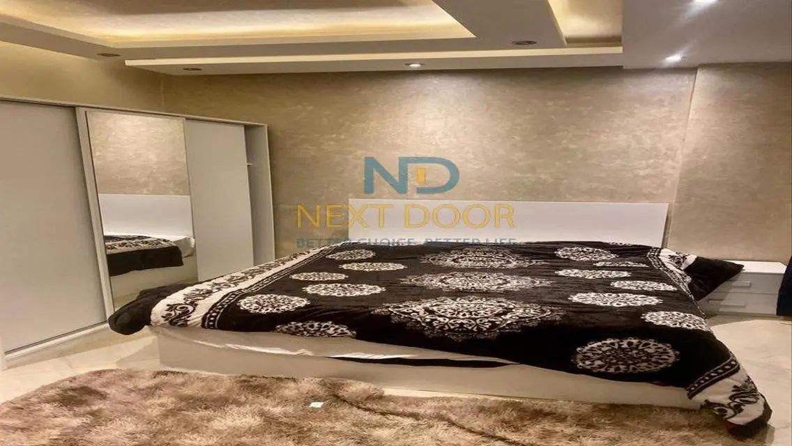 Stunning Lakeview Apartment for Sale