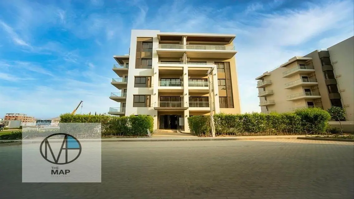 Luxurious Apartment with Spacious Layout and Stunning Views