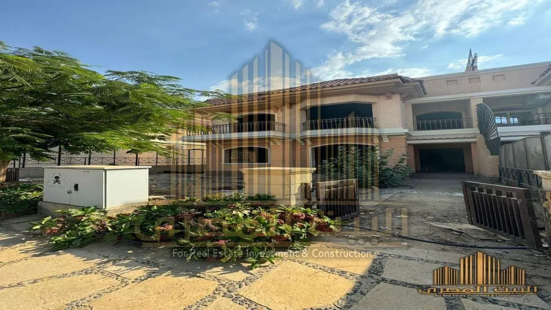 شقة فاخرة للبيع بالإسكندرية مع حديقة خاصة