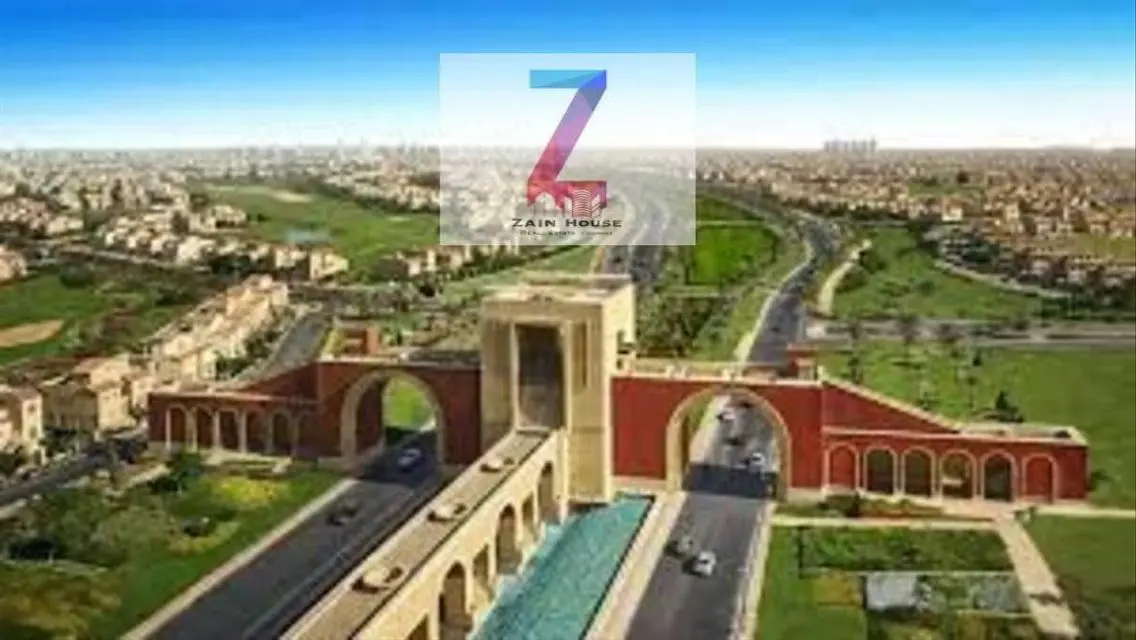 عقار فاخر للبيع بمساحة شاسعة في موقع مميز