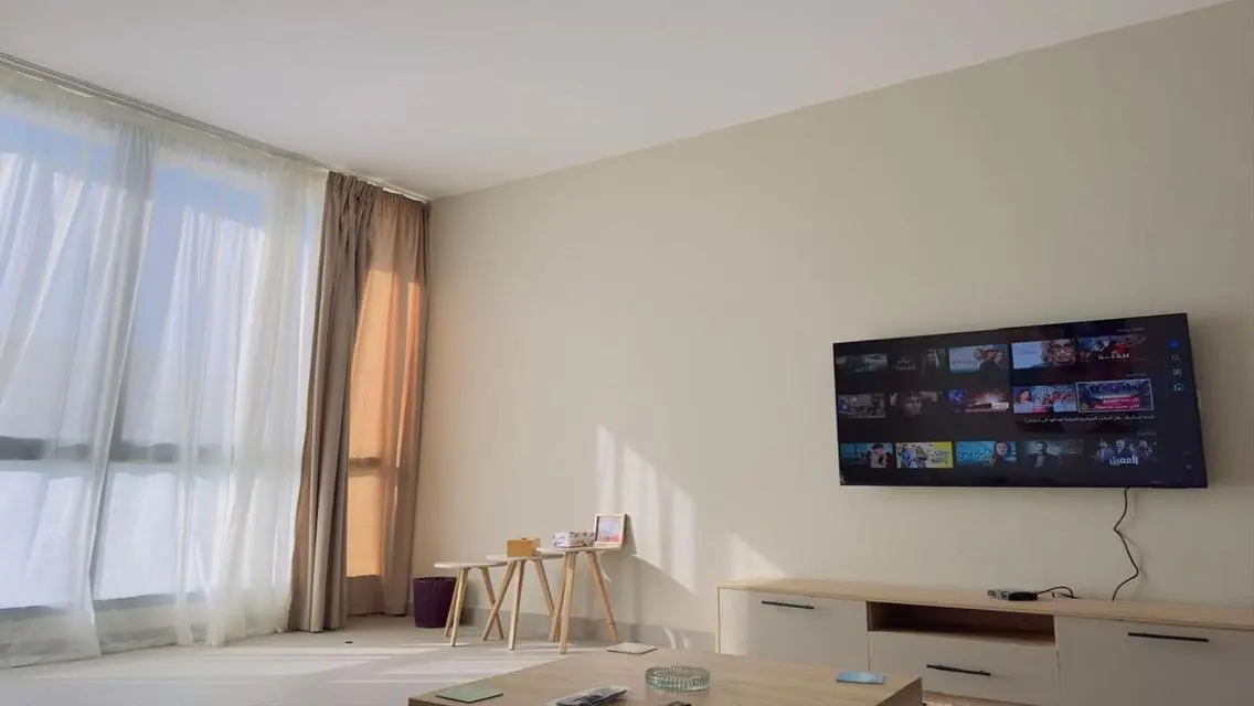 Luxurious Apartment in Sky Condos Villette