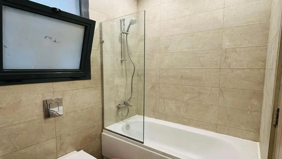 Luxurious Apartment in Sky Condos Villette