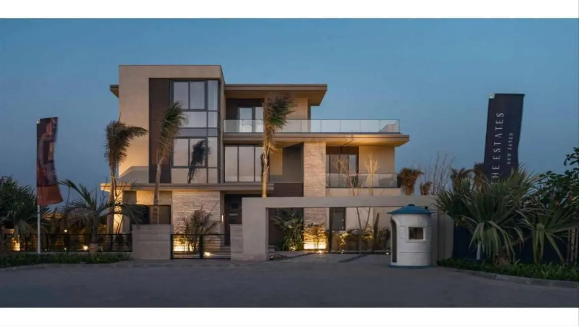 Luxury Villa with Spacious Area and Stunning View