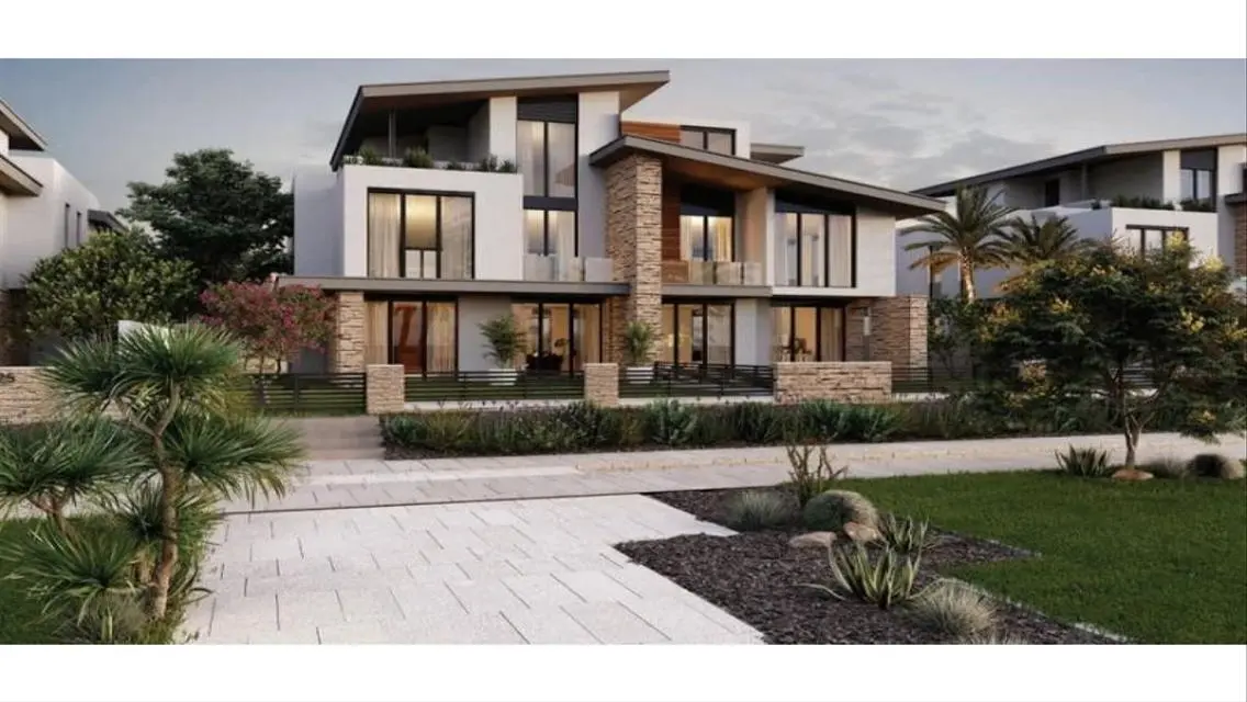 Luxury Villa with Spacious Area and Stunning View