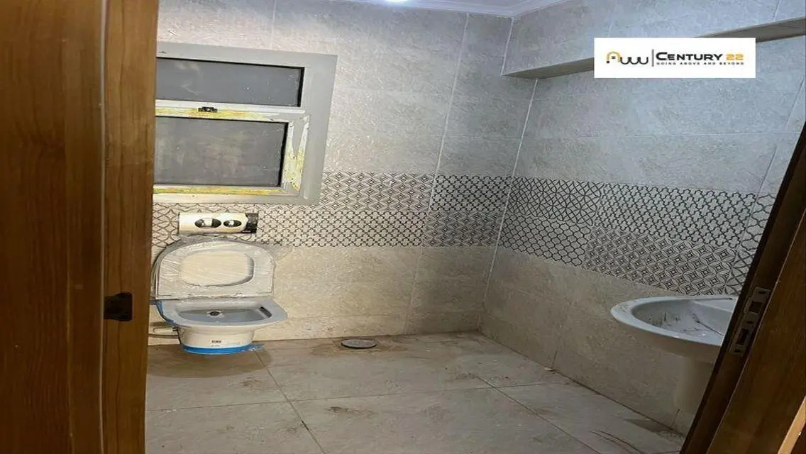 Luxury Apartment for Rent with Balcony and Security