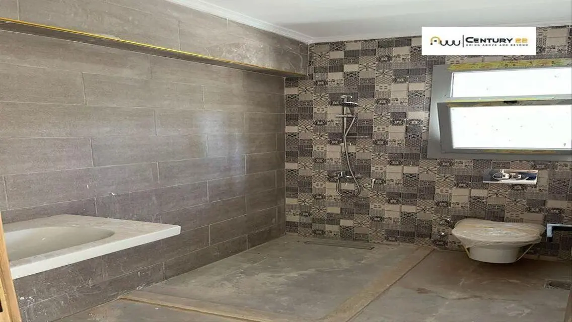 Luxury Apartment for Rent with Balcony and Security