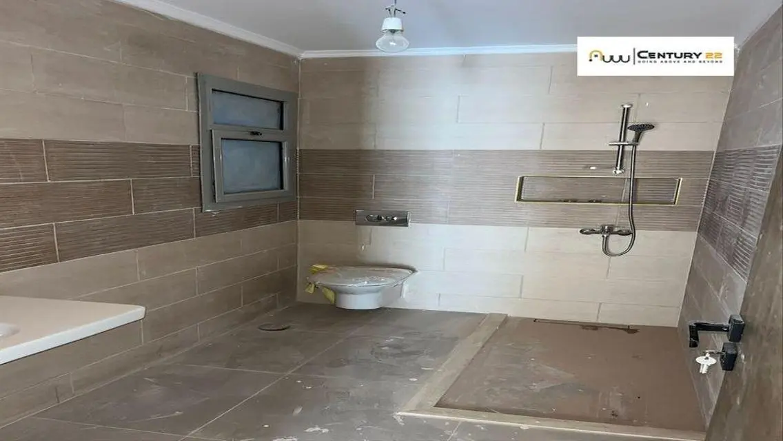 Luxury Apartment for Rent with Balcony and Security
