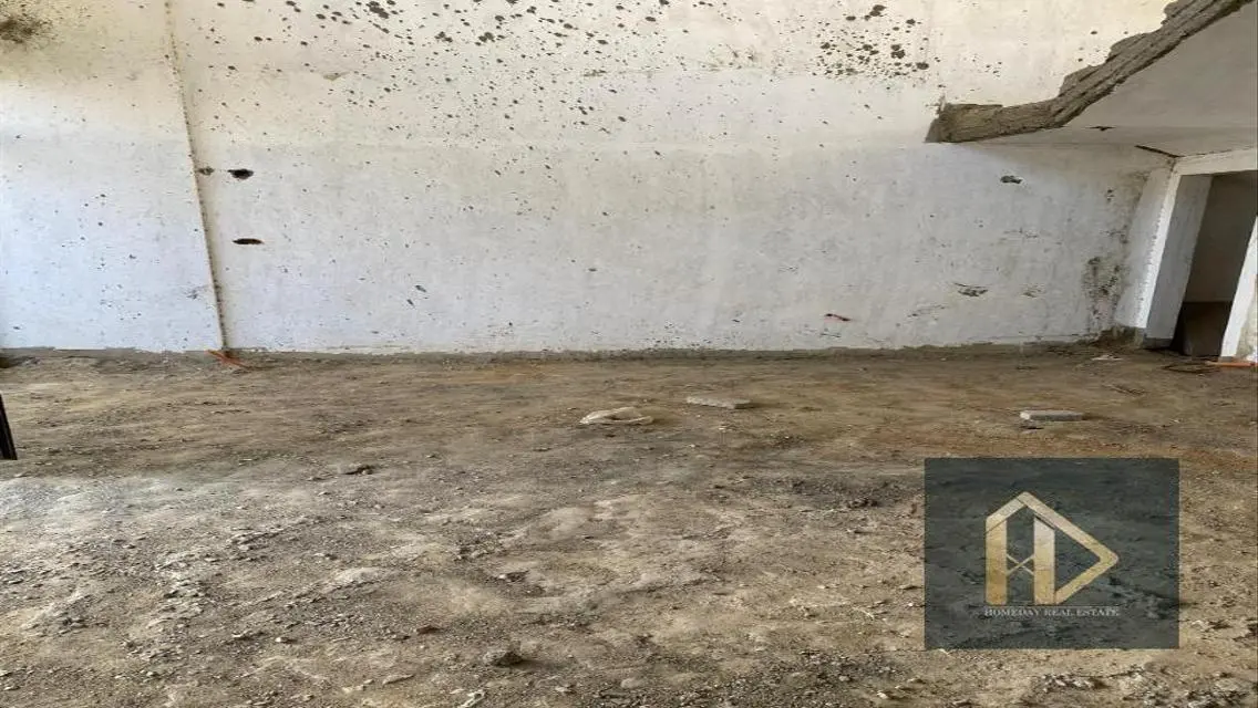 شقة فاخرة للبيع بمساحة واسعة وميزات رائعة