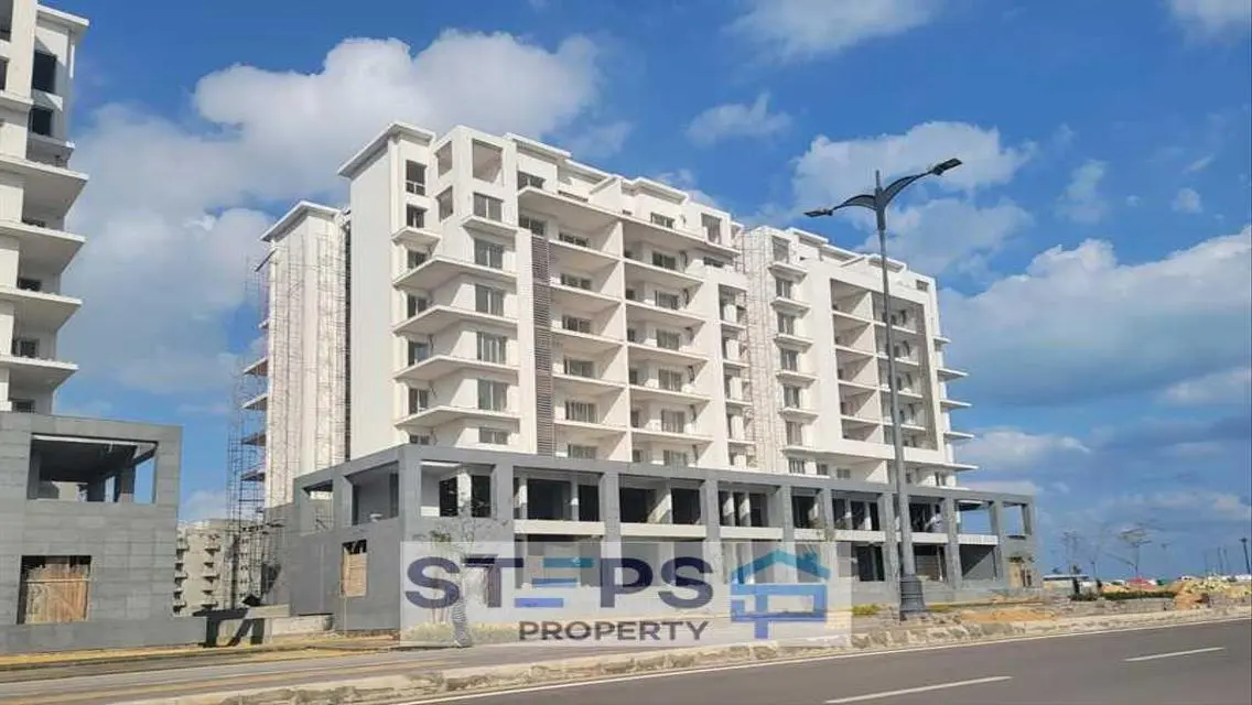 Luxury Apartment 195 sqm with Stunning Lake View and Shared Pool