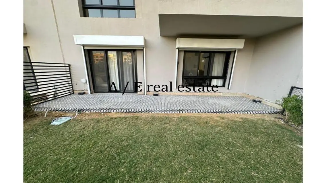 شقة بحديقة في مشروع Owest Tulwa