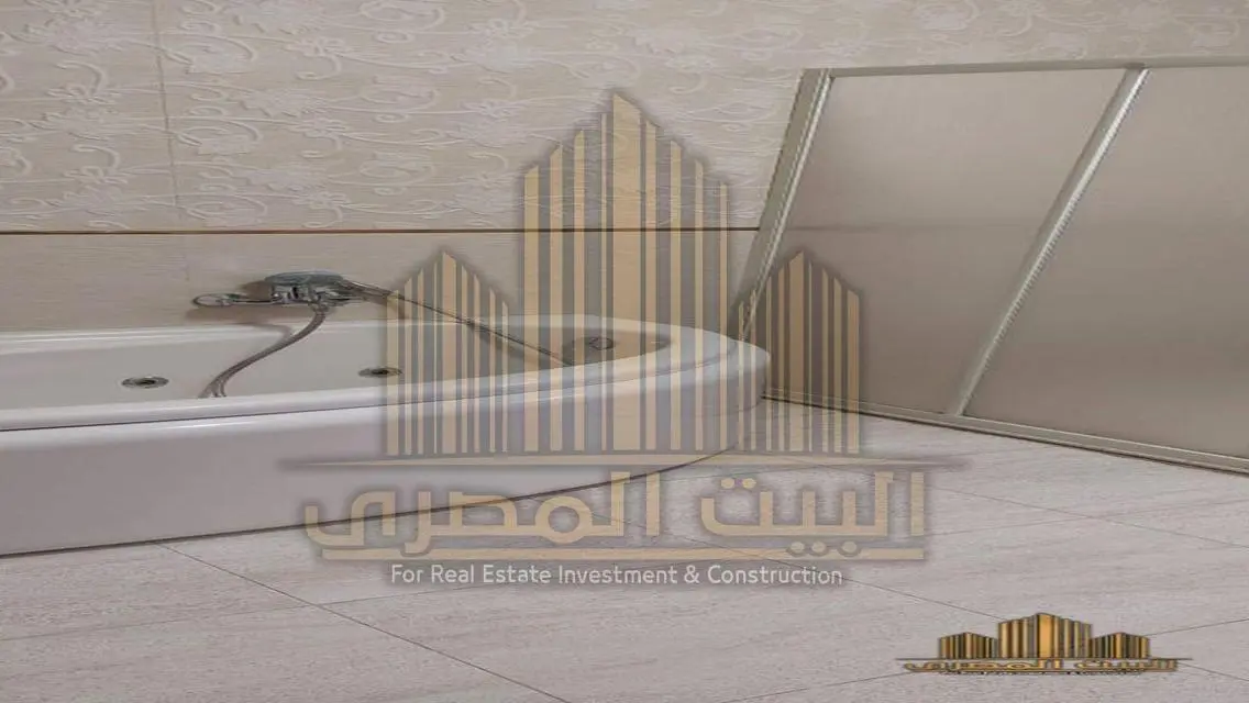 شقة رائعة للبيع بمساحة فاخرة في قلب المدينة