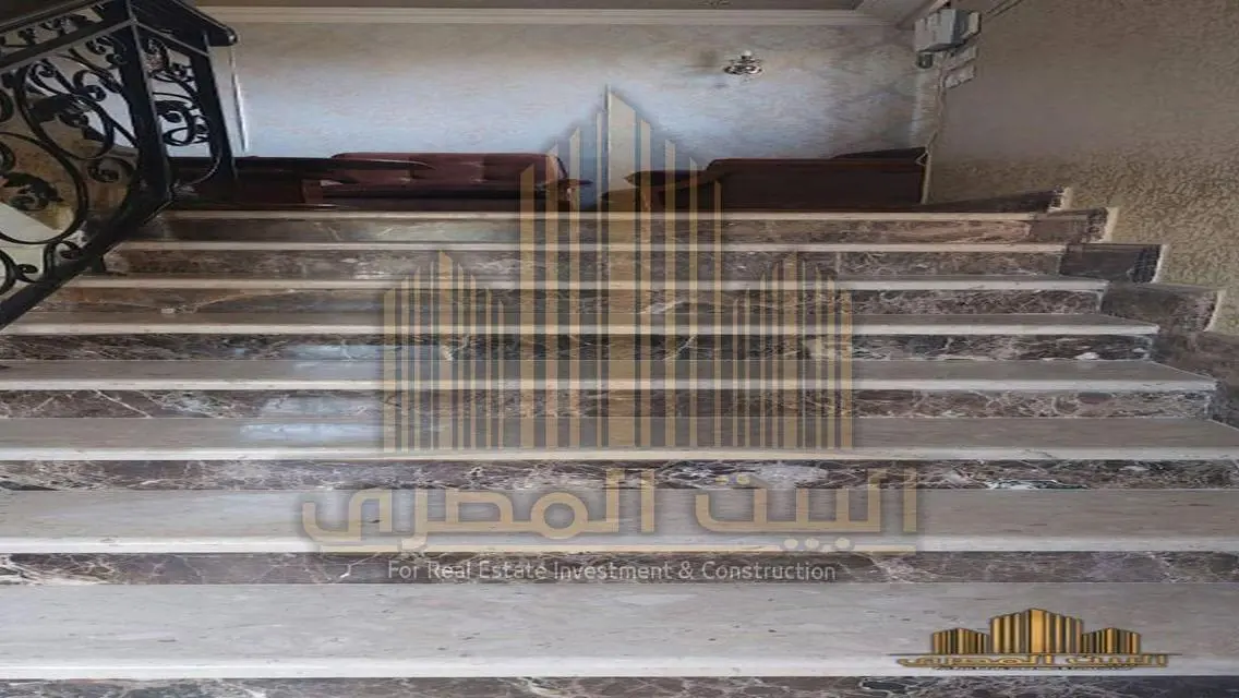 شقة رائعة للبيع بمساحة فاخرة في قلب المدينة