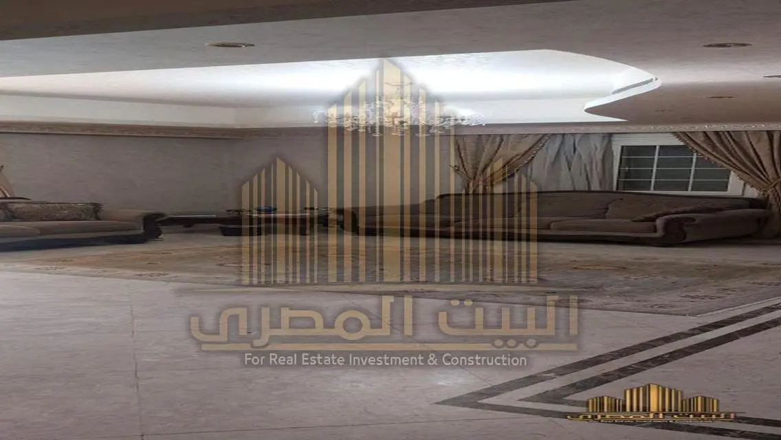 شقة رائعة للبيع بمساحة فاخرة في قلب المدينة