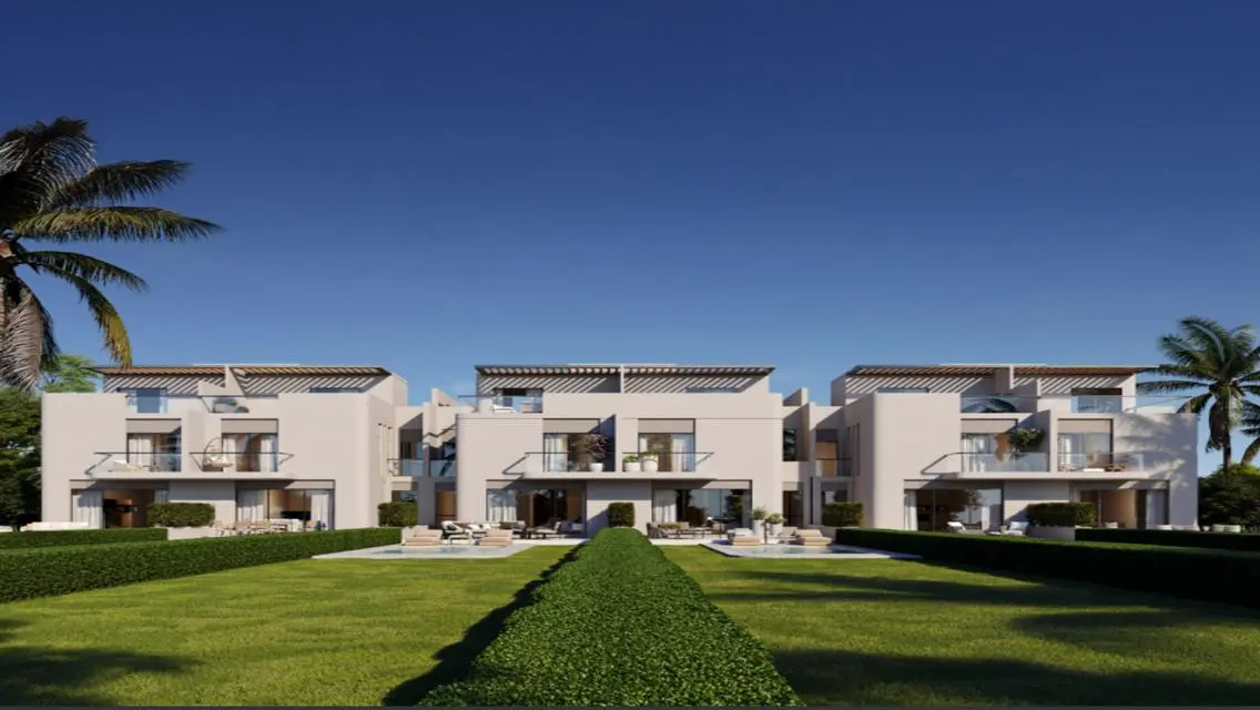 Luxury Apartment with Stunning Lakeside Views at an Attractive Price