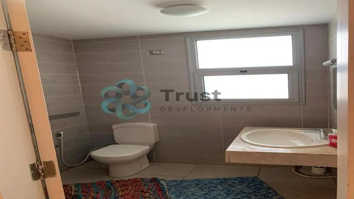 Luxury Apartment in Palm Parks - October