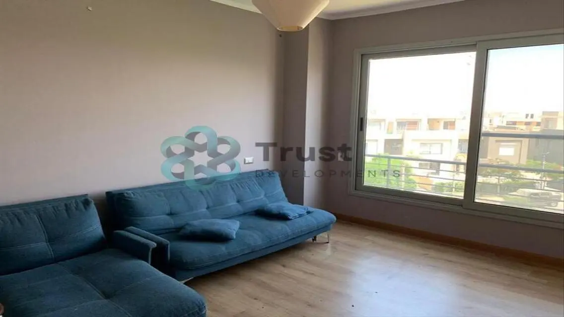 Luxury Apartment in Palm Parks - October