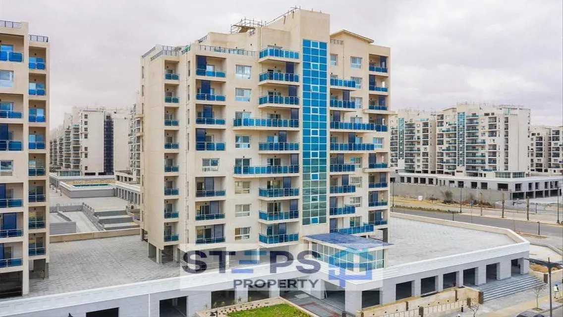 Luxury Apartment with Stunning Lake View