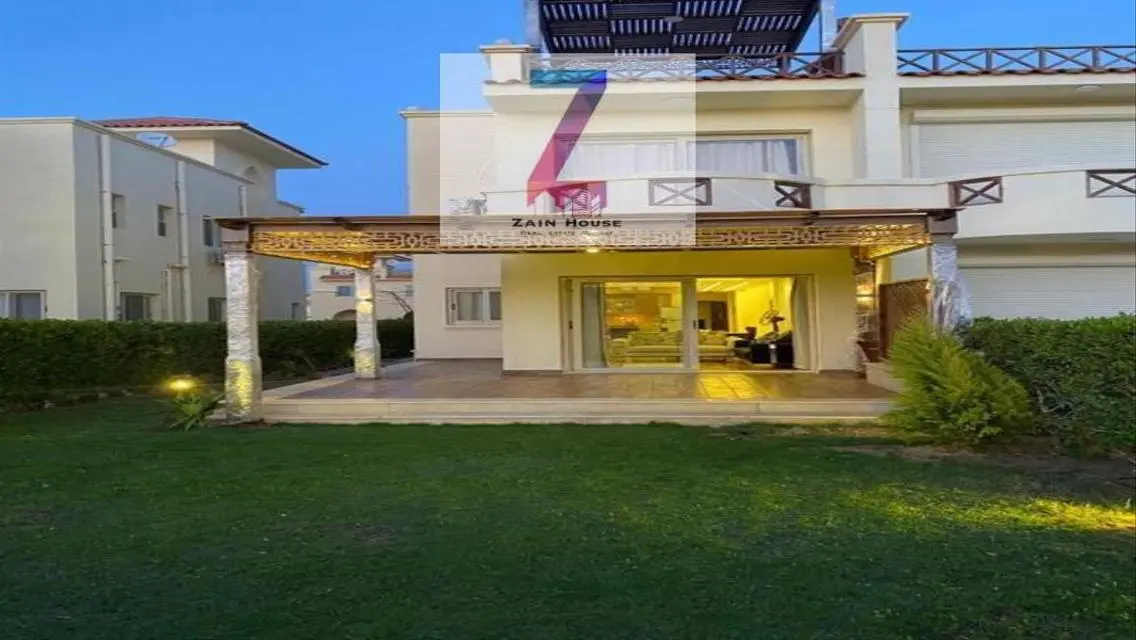 Luxury Apartment with Maid Room and Balcony